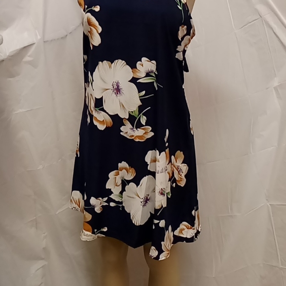 Floral dress - Picture 3 of 4